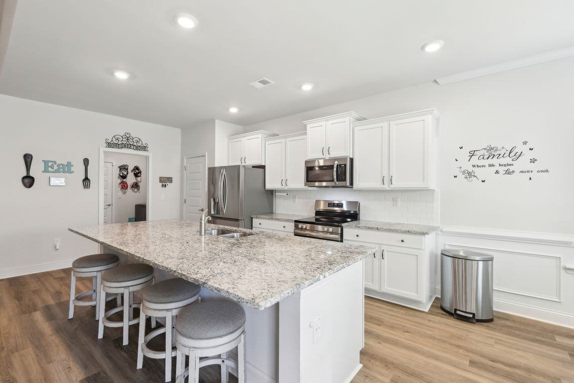 Saddlechase Dr-02042025-016.jpg