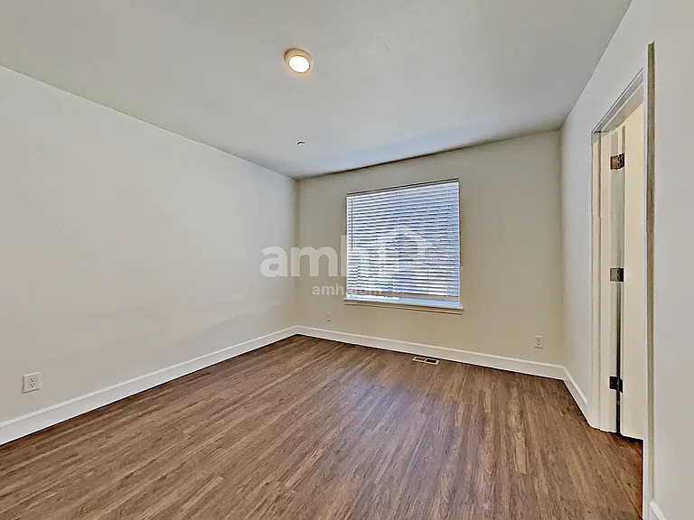 10612 138th St E — Photo 15