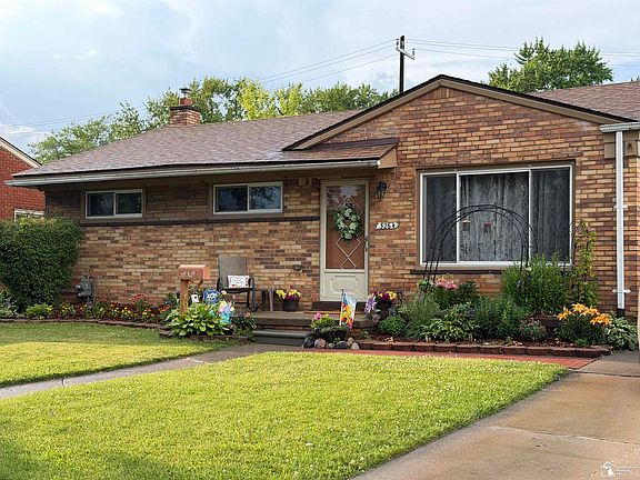 2nd image of 3264 Maple Dr