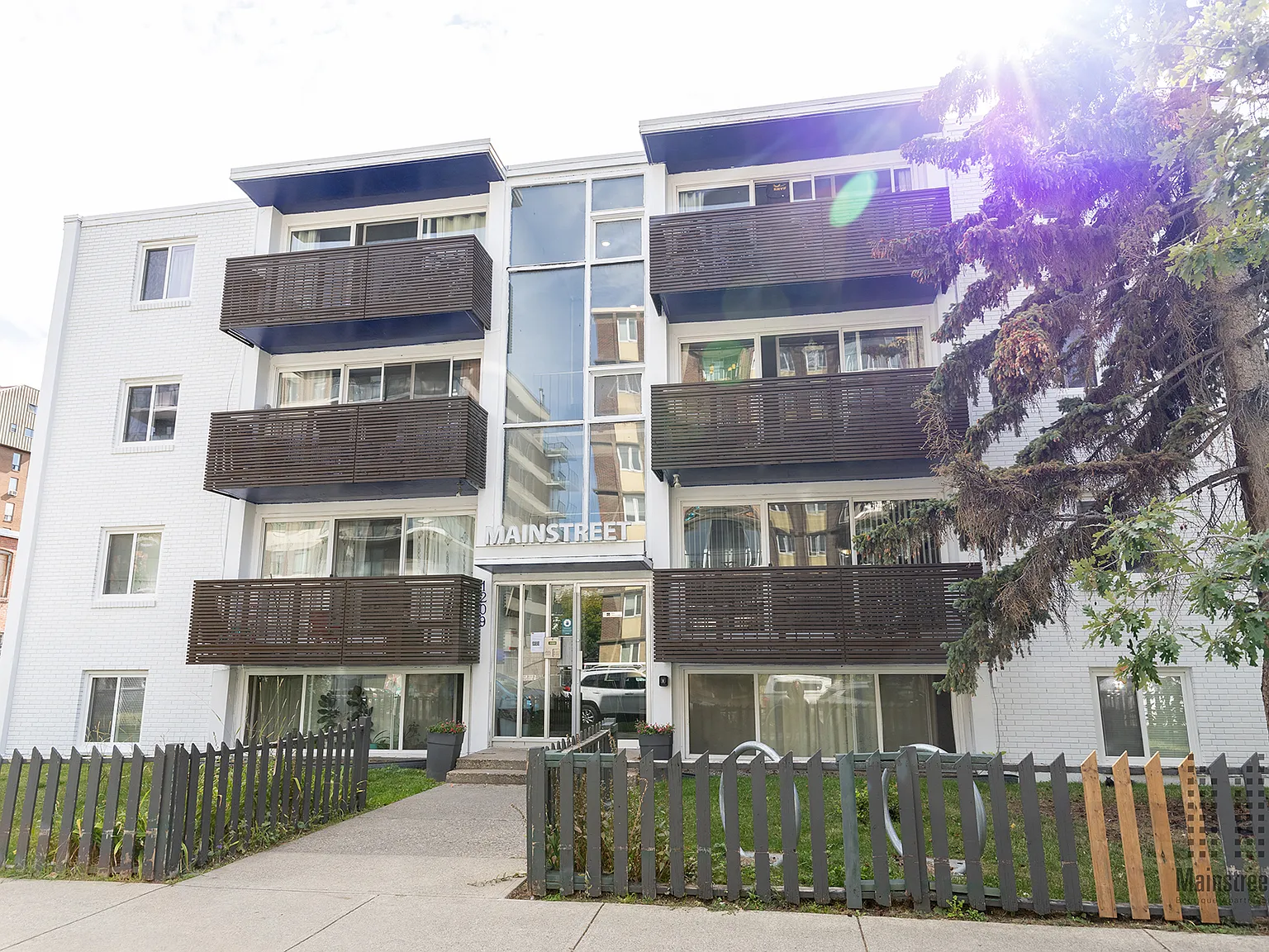 Sharma Apartments — Photo 1