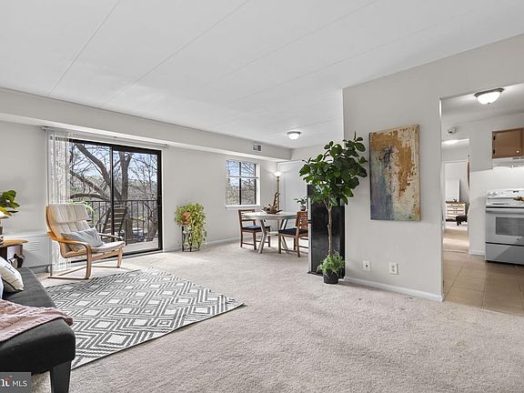 4th image of 6280 Edsall Rd Unit 301