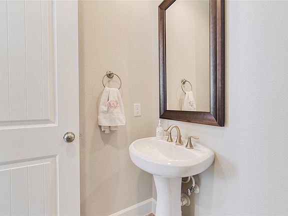5th image of 7804 A Janak Dr