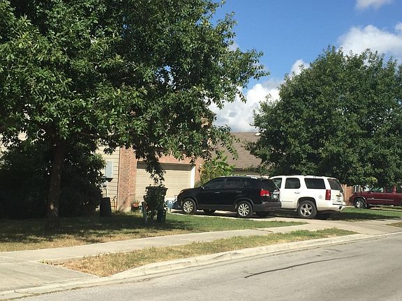 4th image of 426 Yellowwood Dr