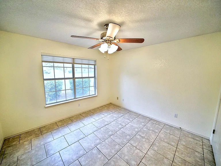 1508 Mount Laurel — Photo 36