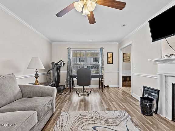 4th image of 4255 Dudleys Grant Drive #D