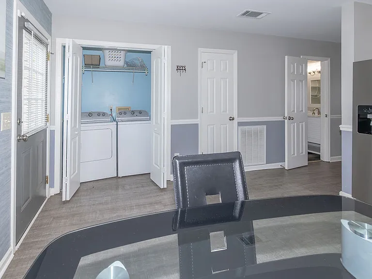 1810 Violet Ct — Photo 6