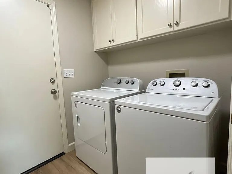 1834 E Lester Ave — Photo 23
