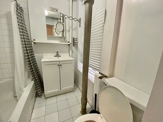 Rented by Highline Residential | media 7