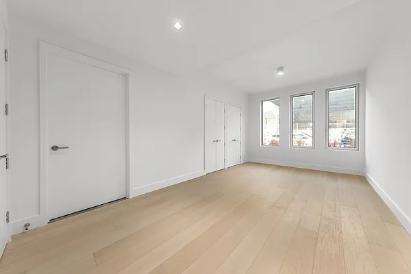 Rented by Compass | media 6