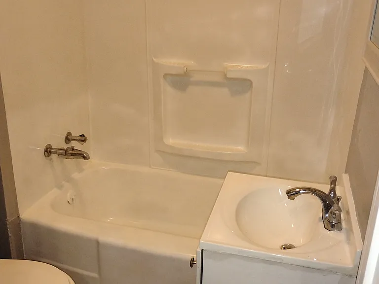 32 Adler St — Photo 13