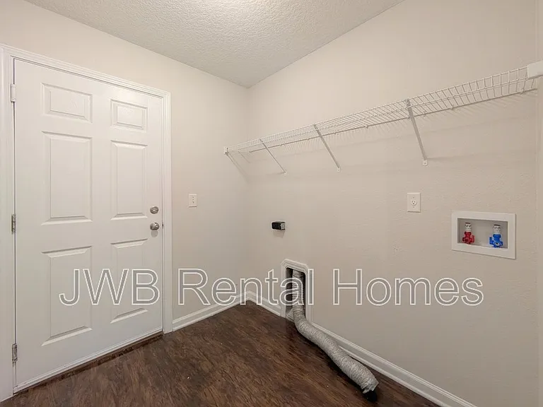 5539 Windermere Dr — Photo 11