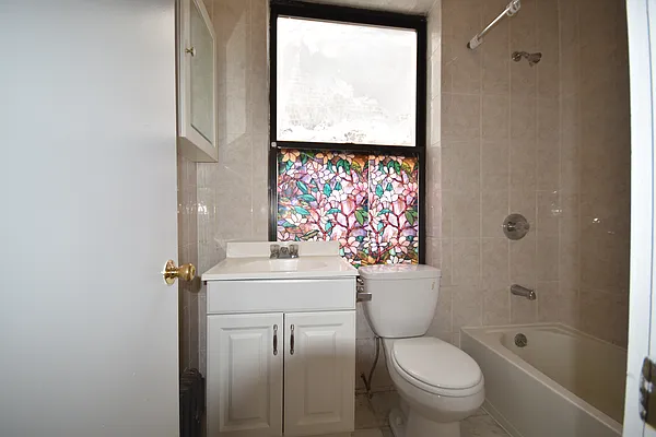 Rented by Compass | media 48