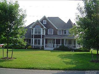1st image of 475 Indian Neck Ln