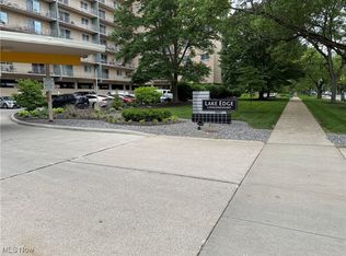 10301 Lake Ave APT 523, Cleveland, OH