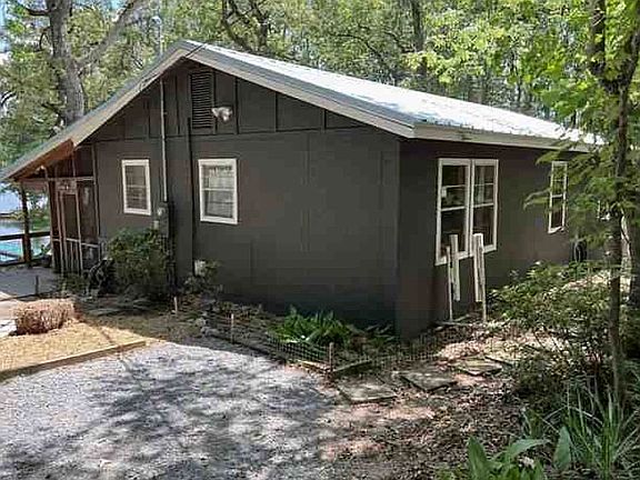 3rd image of 24 Bear Ln
