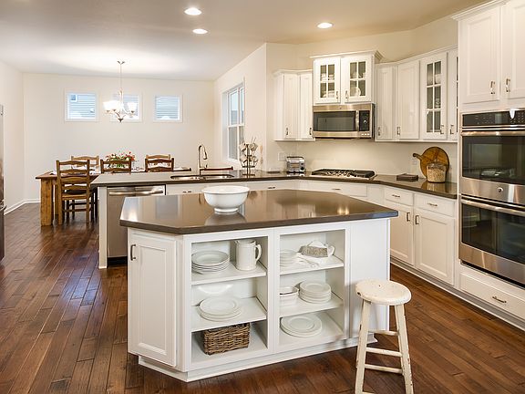 4th image of 2705 Heron Ln