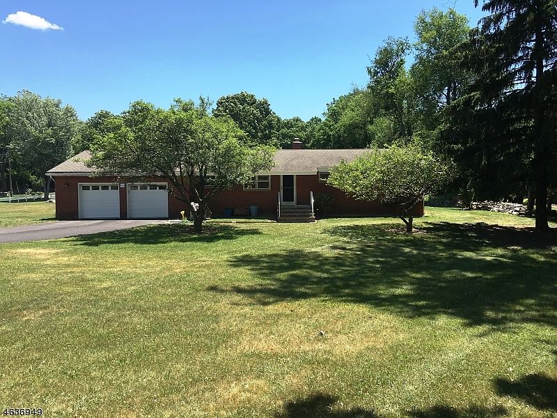1st image of 16 Marion Dr