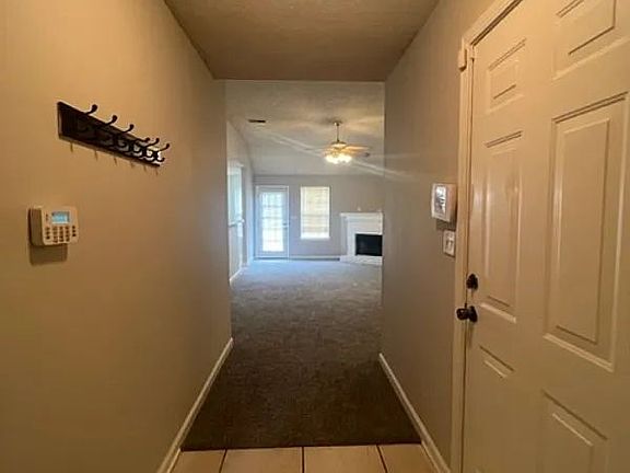 5th image of 1201 Breezy Valley Dr