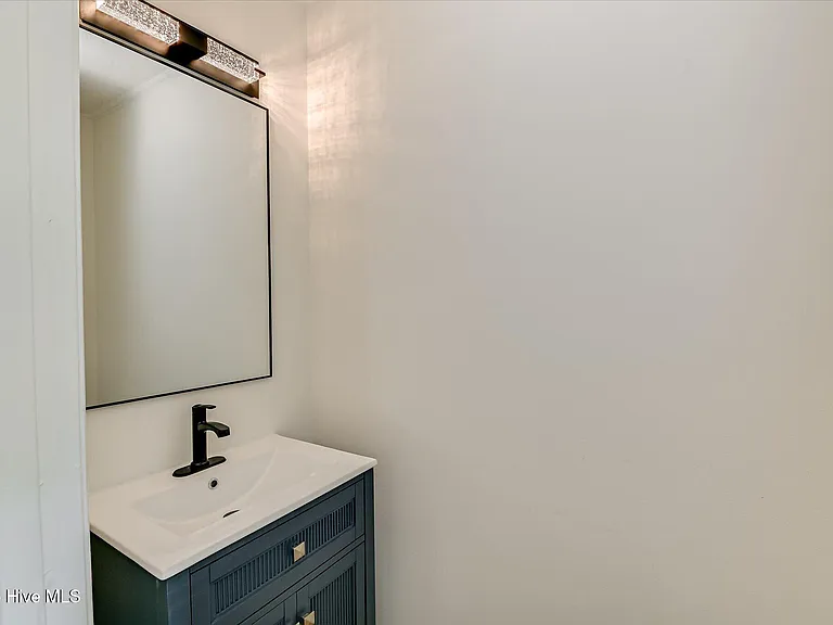 4688 Perry Mill Cir — Photo 20