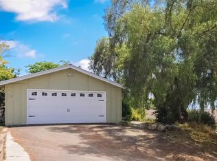 482 Valerie Dr, Vista, CA 92084