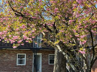 198 Crescent Ave APT 9, Louisville, KY