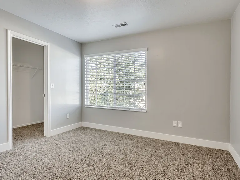362 S 1230 W — Photo 13