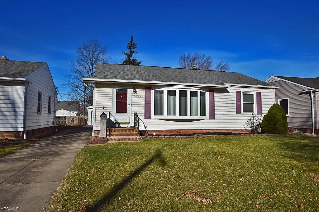 30063 Truman Ave photo 1