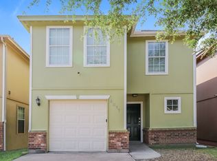 4911 S Cancun Dr, Houston, TX 77045