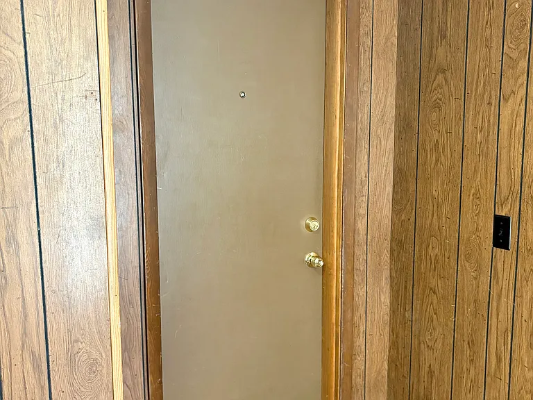 118 N Spring St #1 — Photo 16