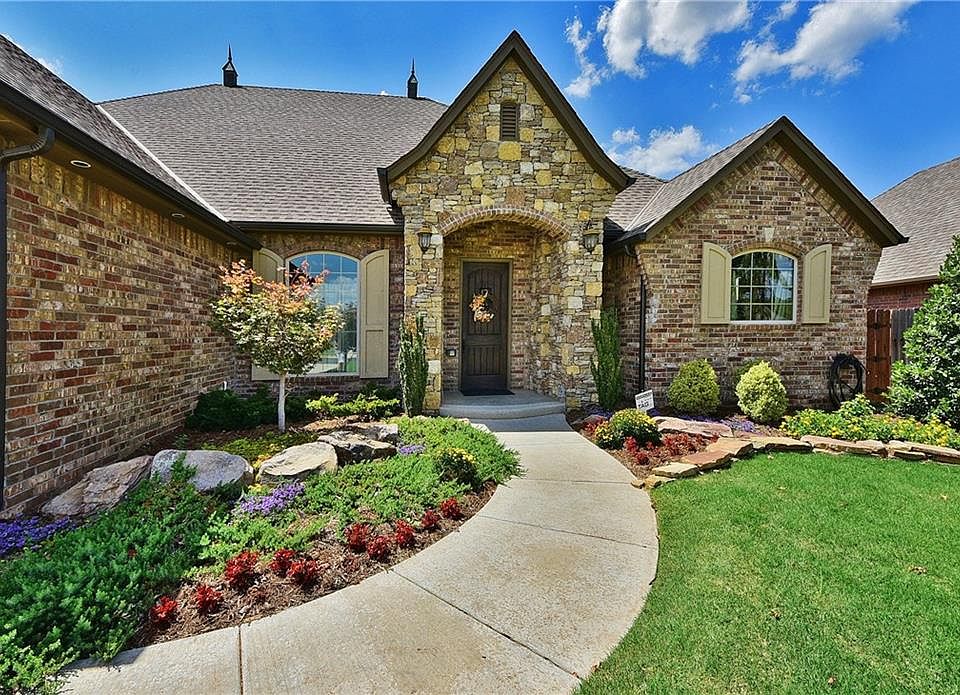 1st image of 19901 Oakshire Dr