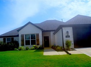 2992 E Coolridge St, Fayetteville, AR 72701