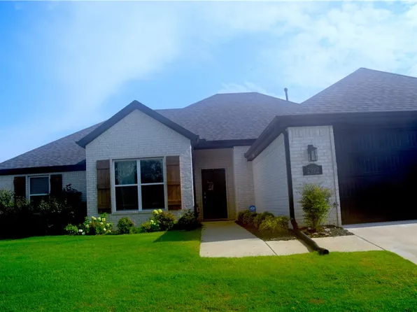 2992 E Coolridge St, Fayetteville, AR 72701