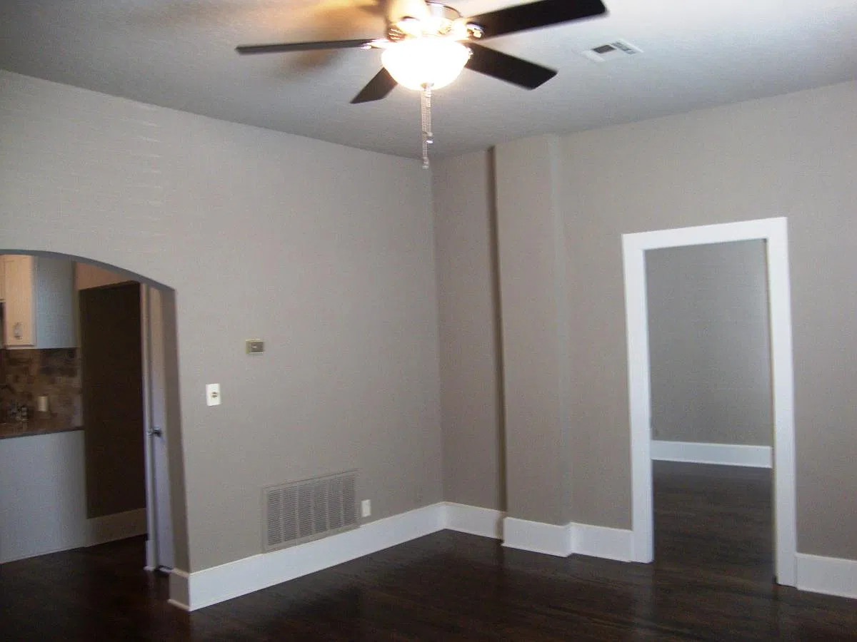 209 Park Dr — Photo 4