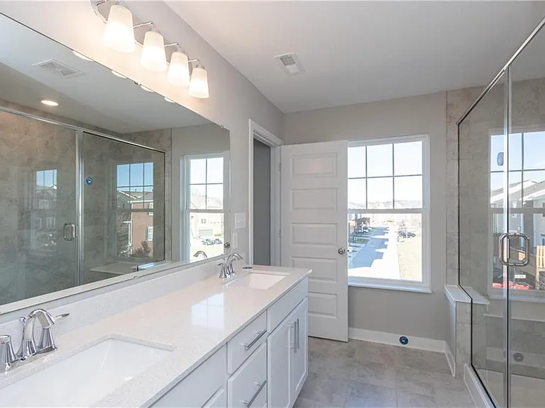 7073 Adalene Ln — Photo 31