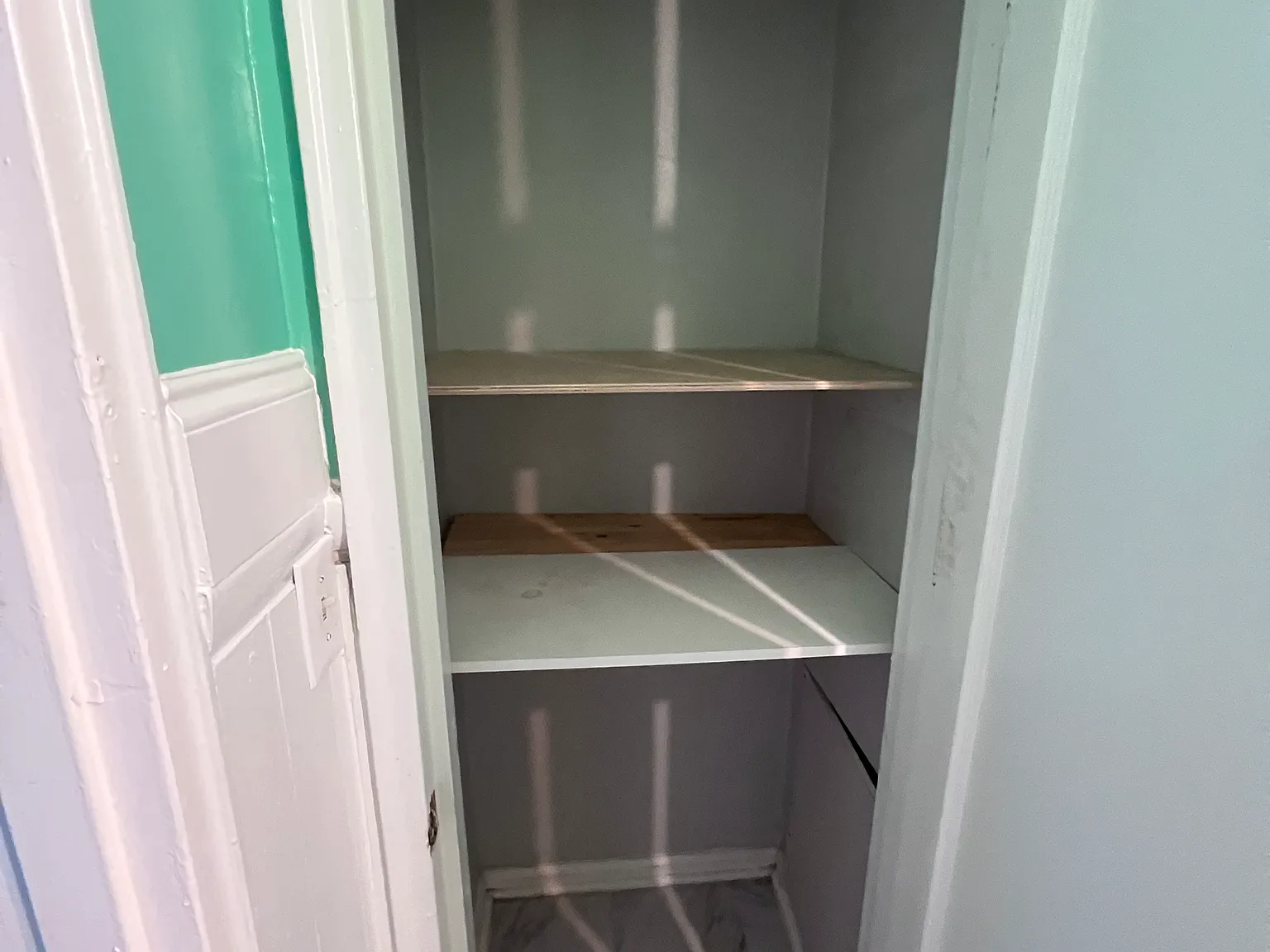 3 bed, 1600 sqft, $2,000 — Photo 1