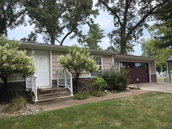 15430 Horton Beach Rd, Manitou Beach, MI 49253