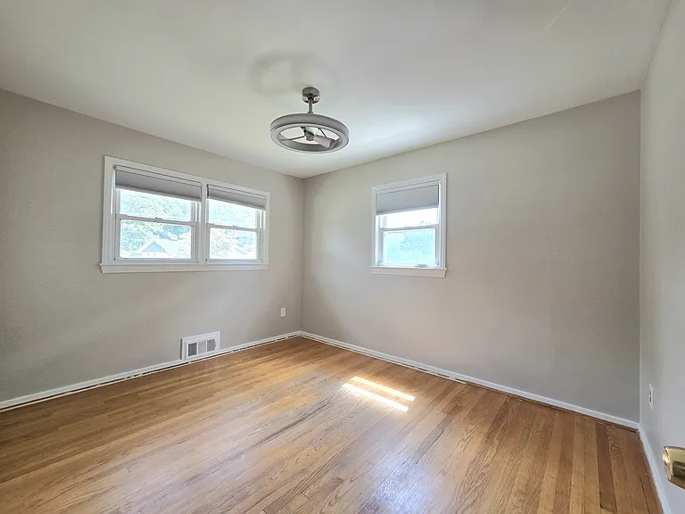 7020 Quander Rd — Photo 17