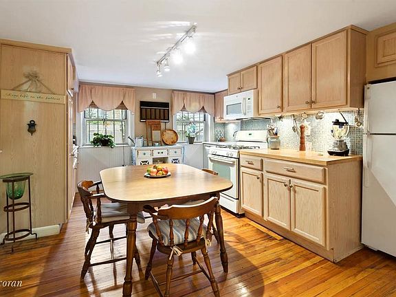 5th image of 16 Leroy St