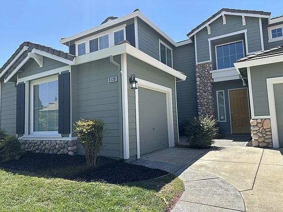 3rd image of 3128 Mammoth Way