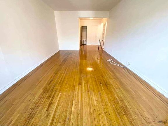 4th image of 67-70 Yellowstone Blvd #6F