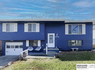 6736 S 142nd St, Omaha, NE 68137