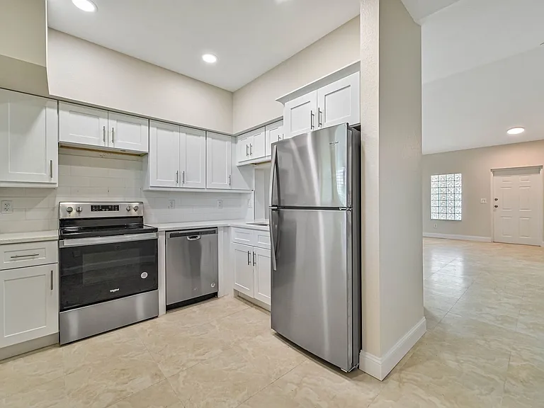 8555 Bernwood Cove Loop #110 — Photo 5
