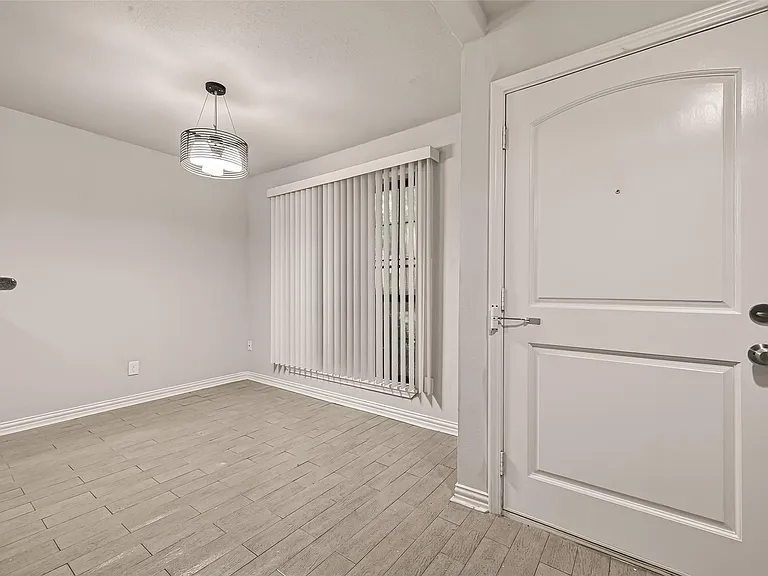 6631 Wanda Ln — Photo 7