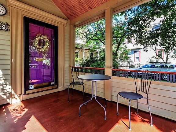 5th image of 208 Ashland Ave