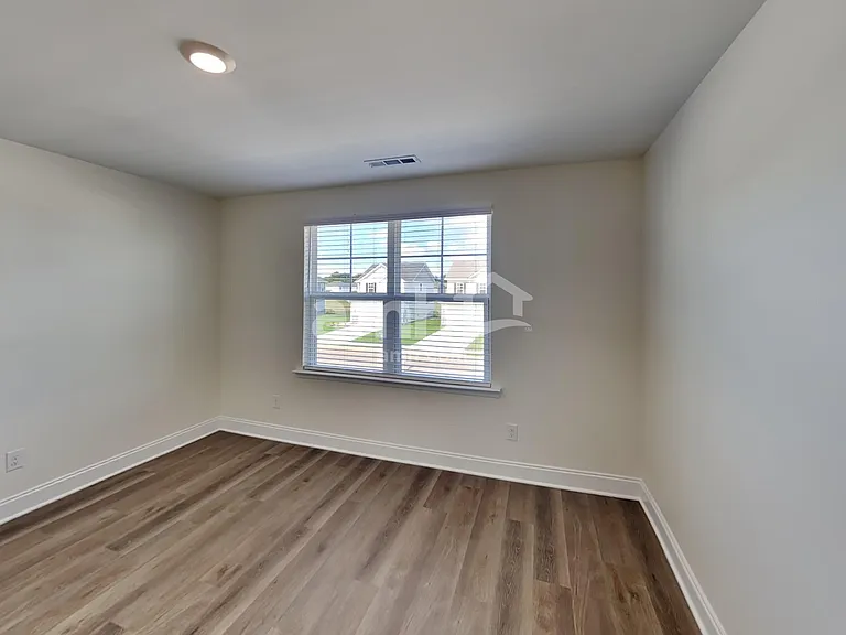 5319 Trust Dr — Photo 23