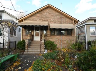 1714 W Arthur Ave, Chicago, IL 60626