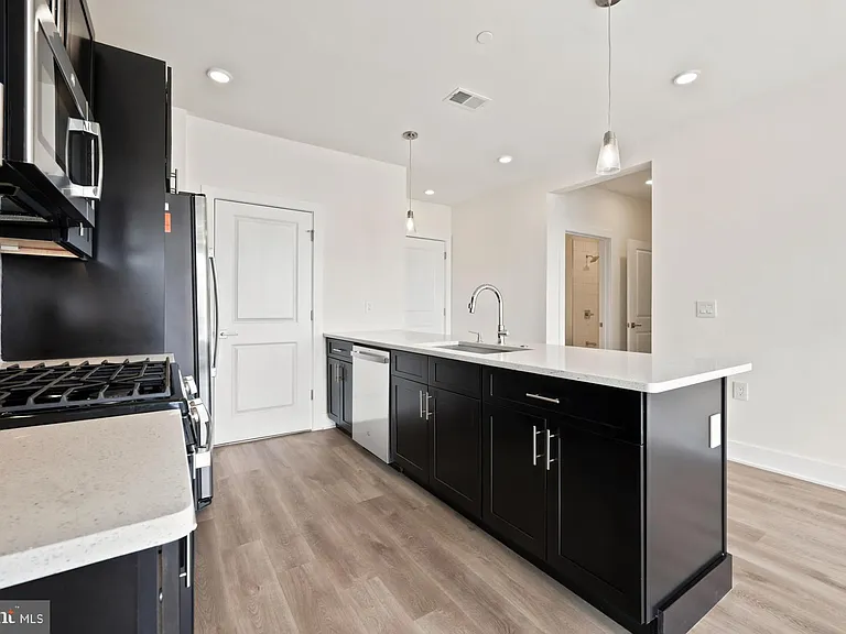 1148 N 2nd St #4I — Photo 5