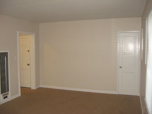 2nd image of 1632 1/2 Lake St