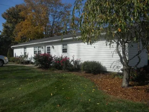 920 Beckwith Shr, Quincy, MI 49082