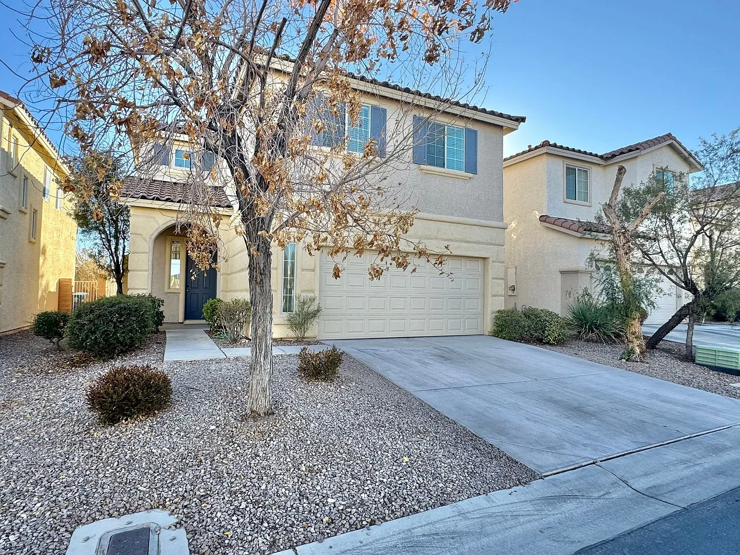Beautiful 4 Bedroom 2.5 Bath Home In The Southwest! — Photo 1
